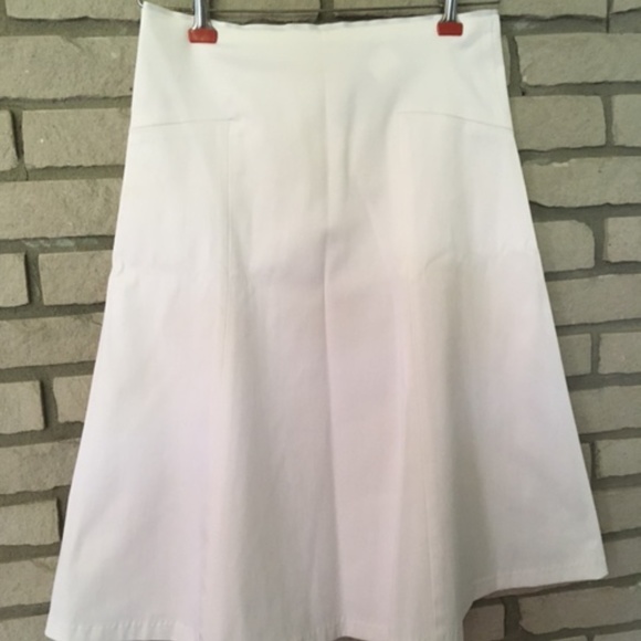 New! Zokai A-line Skirt, white with sateen detail, knee length. Full lining - Picture 1 of 8